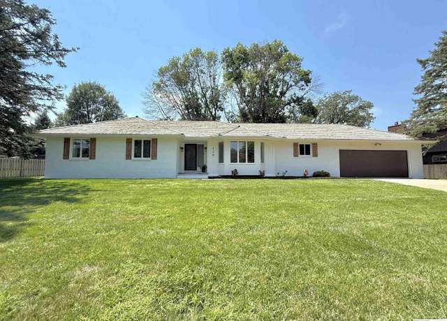 Property at 128 Charles Park Dr, Council Bluffs, IA 51503, 5 beds, 4 baths