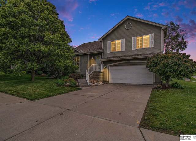 Property at 16704 Grand Ave, Omaha, NE 68116, 3 beds, 2.5 baths