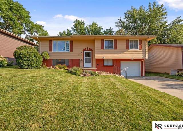 Property at 13924 Jefferson Cir, Omaha, NE 68137, 3 beds, 1.5 baths