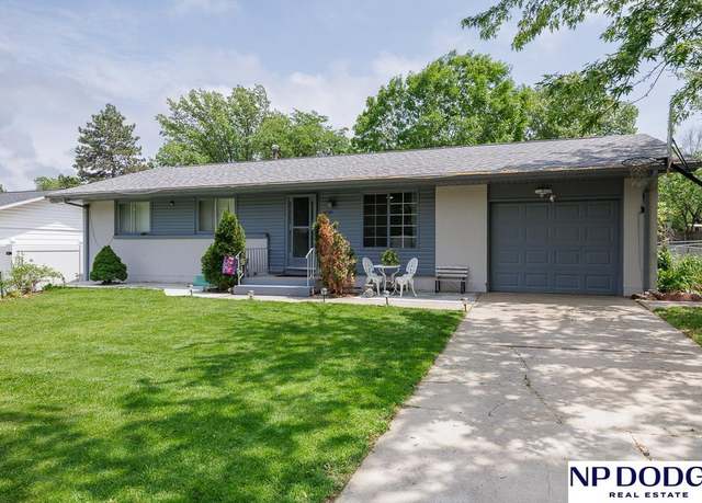 Property at 4730 Tipperary Trl, Lincoln, NE 68512, 3 beds, 2 baths