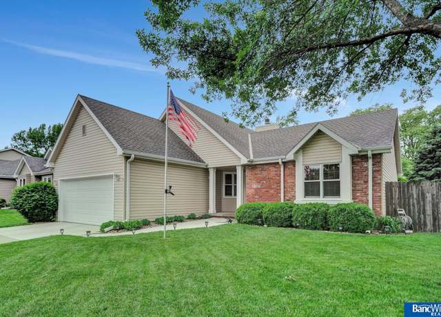 Property at 2727 N 75th St, Lincoln, NE 68507, 3 beds, 3 baths