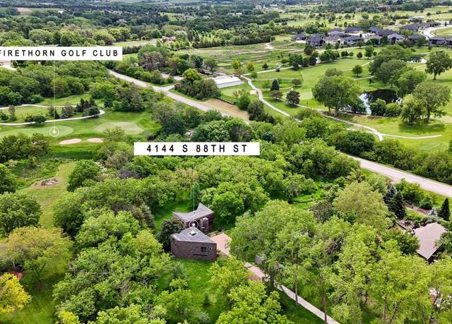 Property at 4144 S 88th St, Lincoln, NE 68520, 2 beds, 2.5 baths