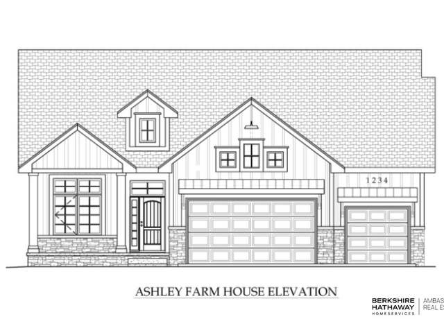 Property at 10305 Carpenter St, Papillion, NE 68138, 4 beds, 2 baths
