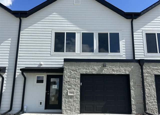 Property at 541 W Corsac Rd, Lincoln, NE 68523, 4 beds, 2.5 baths