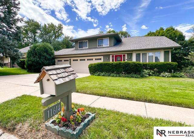 Property at 11614 Lilley Ln, Bellevue, NE 68123-1121, 6 beds, 3.5 baths