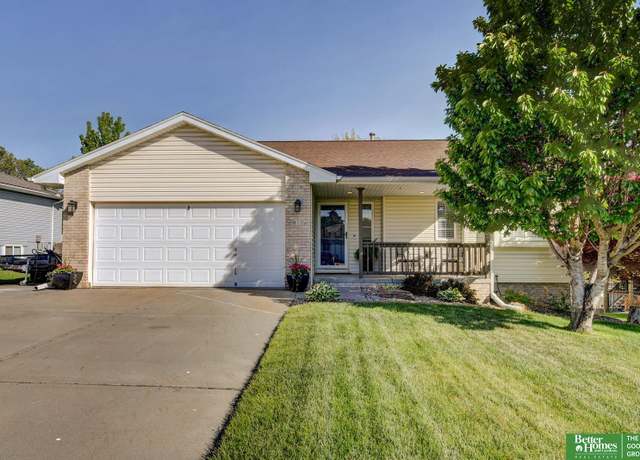 Property at 810 Calais St, Bellevue, NE 68123, 4 beds, 3 baths