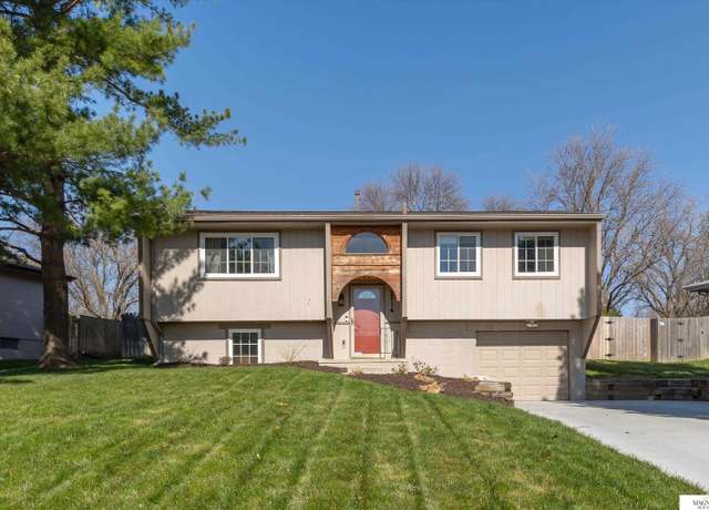Property at 2314 N 189th St, Omaha, NE 68022, 4 beds, 2 baths