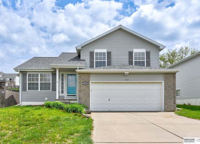 Property at 7109 S 178 Ave, Omaha, NE 68136, 3 beds, 2 baths