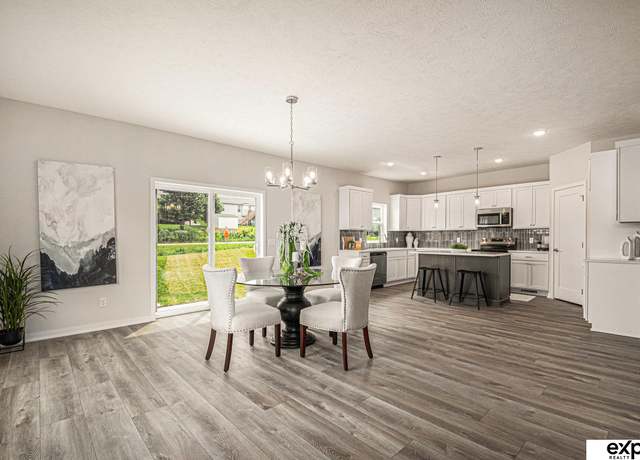 Property at 10809 S 218 St, Gretna, NE 68028, 4 beds, 2.5 baths