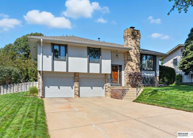 Property at 6618 S 72nd Ave, Ralston, NE 68127, 3 beds, 2.5 baths