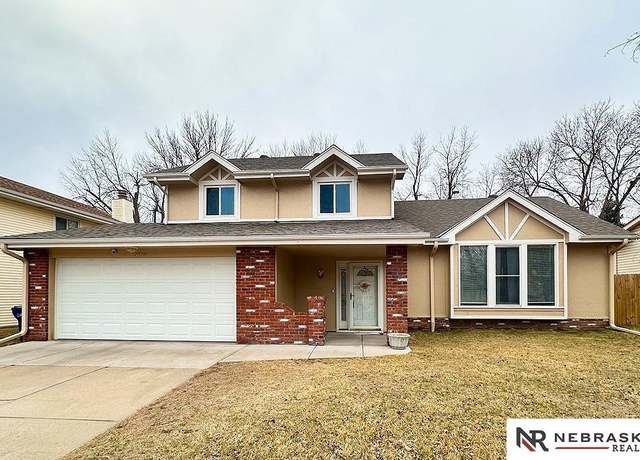 Property at 3733 Falcon Dr, Bellevue, NE 68123, 3 beds, 2.5 baths