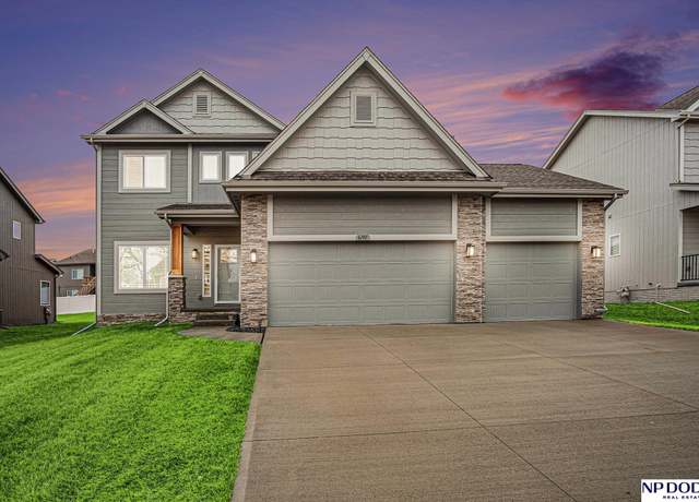 Property at 6101 S 212 St, Elkhorn, NE 68022, 4 beds, 2.5 baths