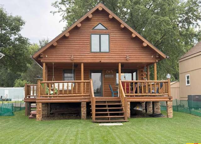 Property at 4856 Lakeshore Dr, Tekamah, NE 68061, 2 beds, 2 baths