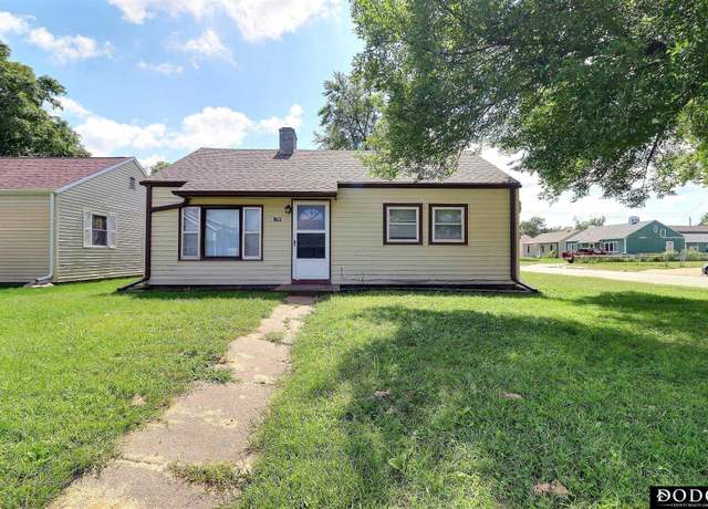 Property at 1705 E 5th St, Fremont, NE 68025, 2 beds, 1 bath