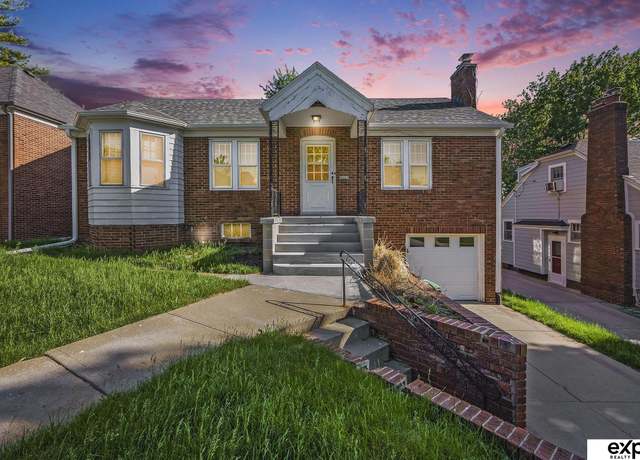 Property at 4331 Walnut St, Omaha, NE 68105, 2 beds, 1.5 baths