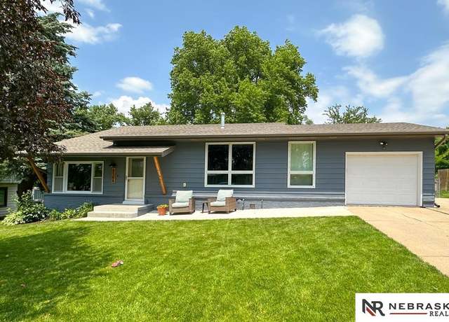 Property at 8506 Keystone Dr, Omaha, NE 68134, 5 beds, 3 baths