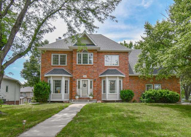 Property at 4801 Birch Hollow Dr, Lincoln, NE 68516, 4 beds, 2.5 baths