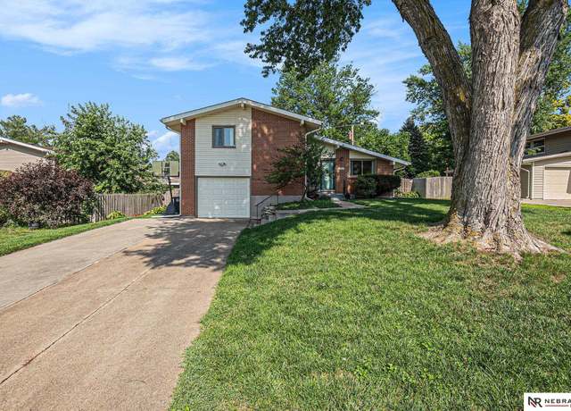Property at 4641 N 82nd St, Omaha, NE 68134, 3 beds, 2 baths