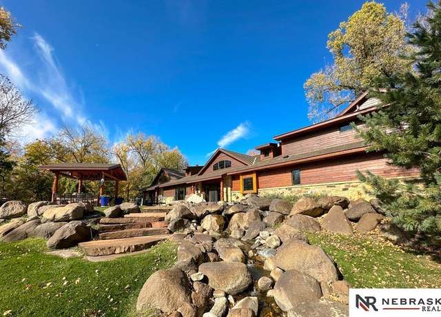 Property at 2510 Campanile Rd, Waterloo, NE 68069, 5 beds, 4.5 baths