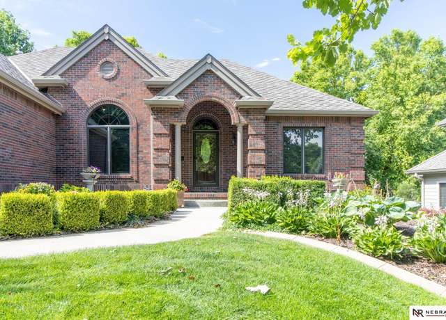 Property at 16634 Douglas St, Omaha, NE 68118, 4 beds, 3 baths