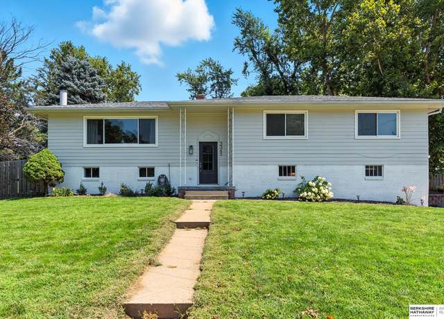Property at 3345 S 115th Ave, Omaha, NE 68144, 4 beds, 3 baths