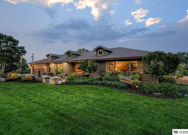 Property at 6201 N 132nd St, Omaha, NE 68164, 3 beds, 4 baths