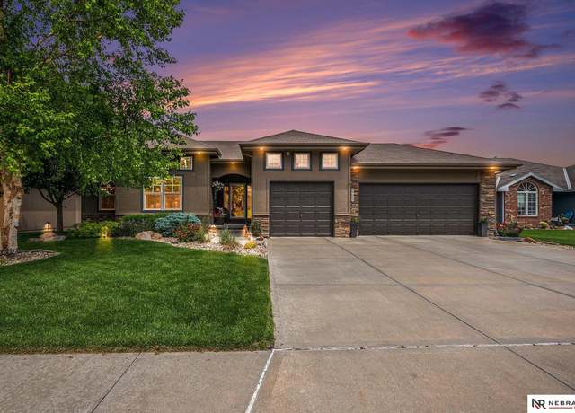 Property at 2705 N 189th St, Omaha, NE 68022, 4 beds, 3 baths