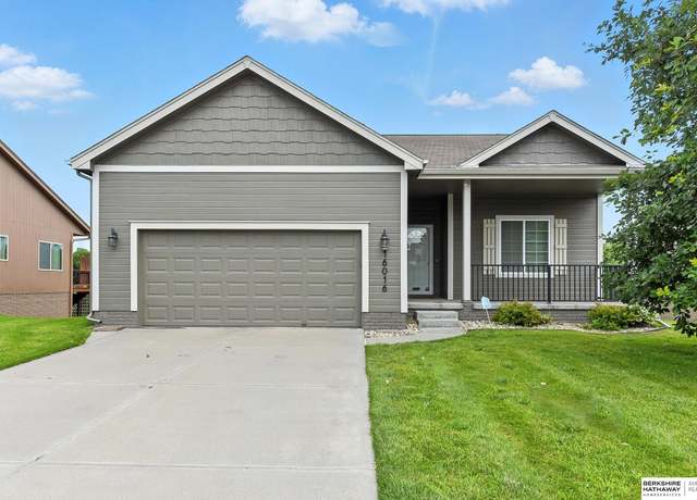 Property at 16016 Browne St, Omaha, NE 68116, 2 beds, 2.5 baths