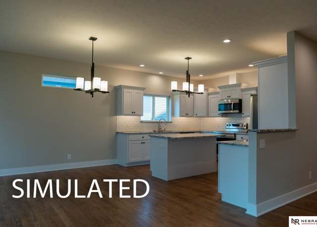 Property at 7810 Augustine Ave, Lincoln, NE 68516, 4 beds, 2 baths