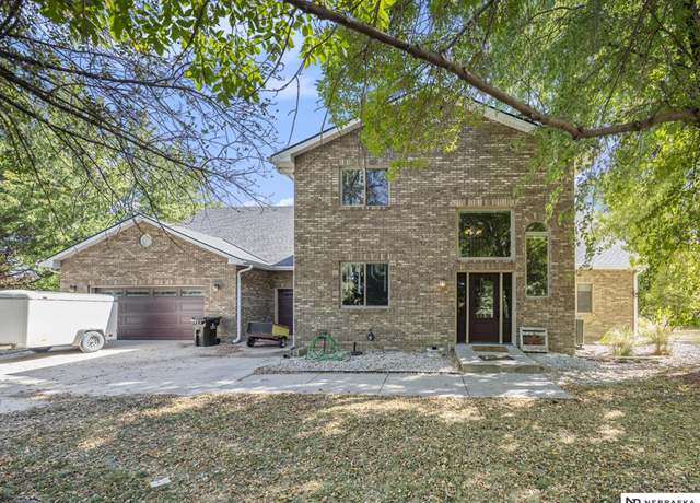 Property at 12500 S 82 Pl, Roca, NE 68430, 5 beds, 3.5 baths