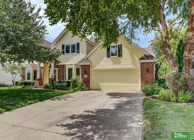 Property at 4232 S 176 St, Omaha, NE 68135, 5 beds, 3 baths
