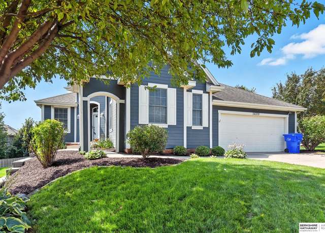 Property at 18319 Dewey Ave, Elkhorn, NE 68022, 3 beds, 3 baths