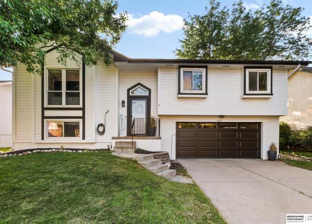 Property at 4510 S 146th St, Omaha, NE 68137, 3 beds, 2.5 baths
