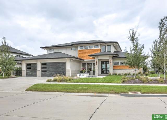Property at 28432 Laurel Cir, Valley, NE 68064, 4 beds, 2.5 baths