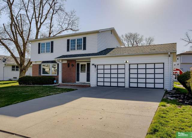Property at 4313 N 101 St, Omaha, NE 68134, 4 beds, 3 baths