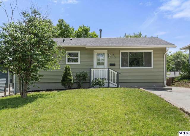 Property at 3631 Frederick St, Omaha, NE 68105, 4 beds, 2 baths