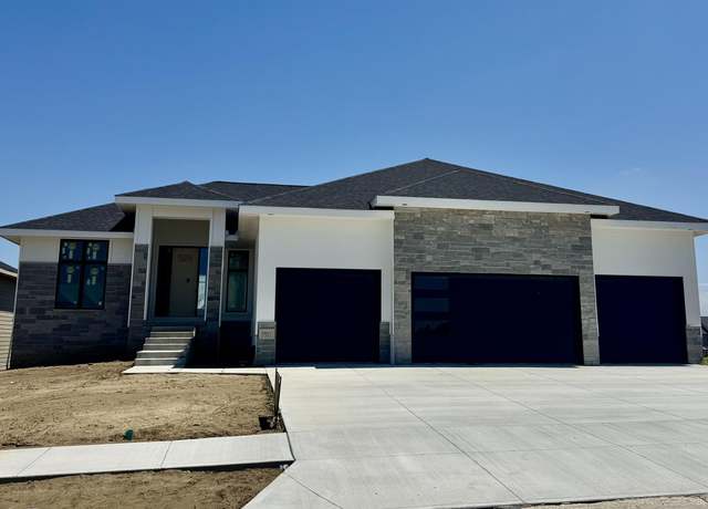 Property at 5807 N 197th St, Elkhorn, NE 68022, 6 beds, 3 baths