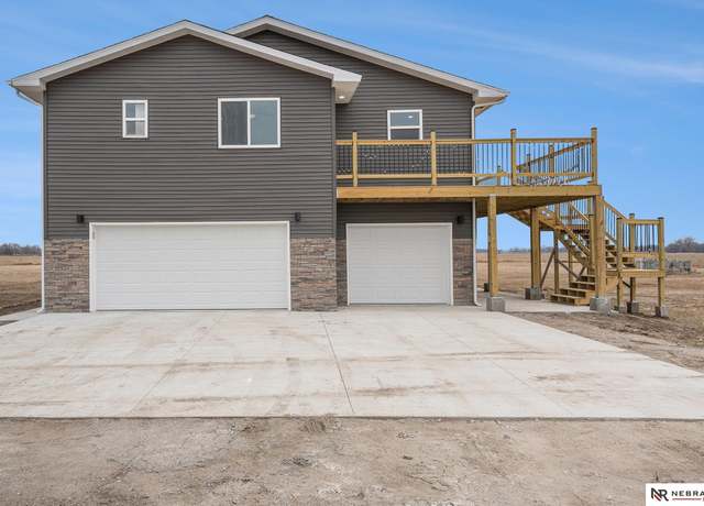 Property at 520 G St, Schuyler, NE 68661, 3 beds, 2 baths