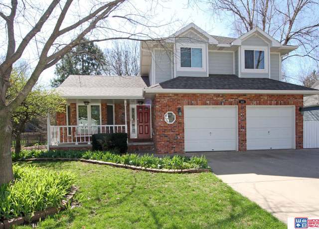Property at 4621 Fir Hollow Ln, Lincoln, NE 68516, 3 beds, 3.5 baths