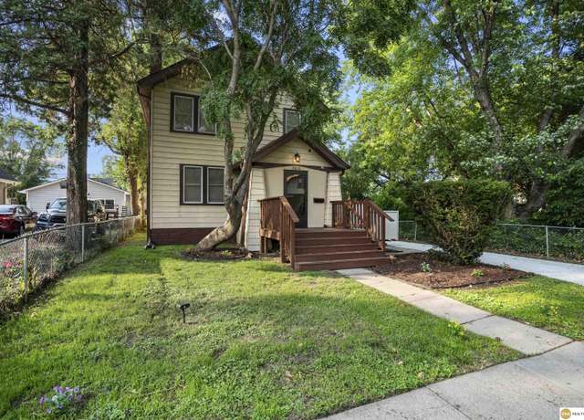 Property at 2610 Browne St, Omaha, NE 68111, 4 beds, 2.5 baths
