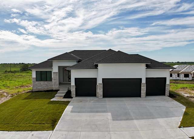 Property at 5412 N 212th Ave, Elkhorn, NE 68022, 5 beds, 3 baths