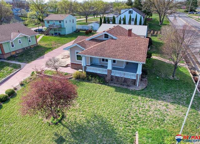 Property at 601 Grable Ave, Beatrice, NE 68310, 3 beds, 2 baths