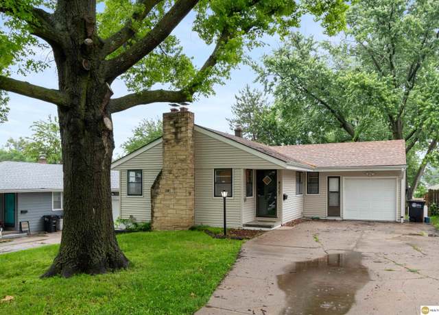 Property at 4227 N 65 Ave, Omaha, NE 68104, 4 beds, 2 baths