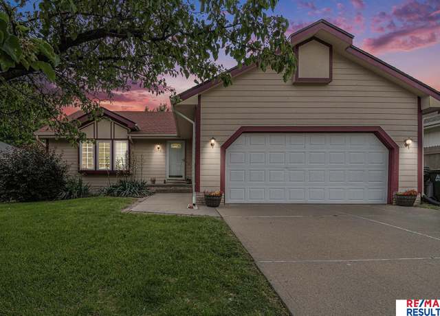 Property at 7416 N 82 Ave, Omaha, NE 68122, 3 beds, 3 baths