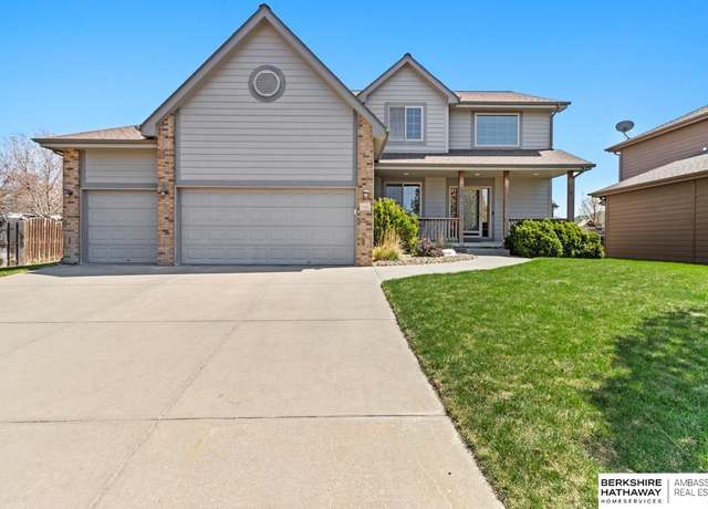 Property at 11209 Morgan Cir, Gretna, NE 68028, 4 beds, 2.5 baths