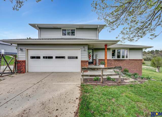 Property at 15542 Willard Ct, Raymond, NE 68428, 4 beds, 2.5 baths