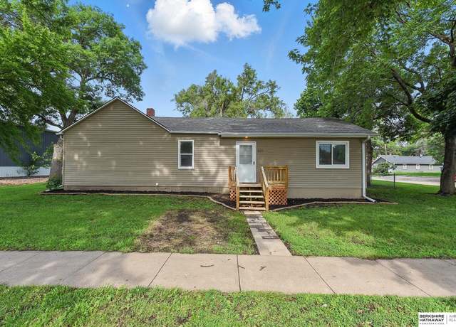 Property at 209 S Vine St, Mead, NE 68041, 2 beds, 1.5 baths