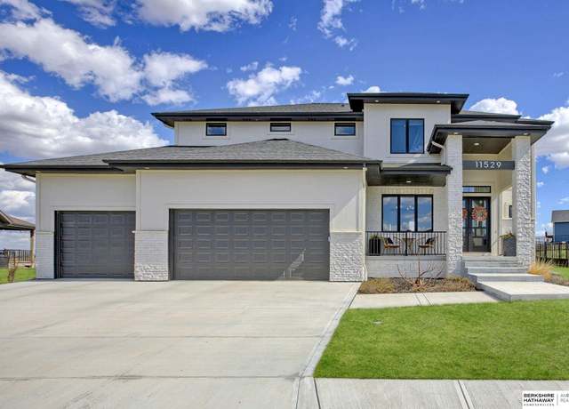Property at 11529 S 189th St, Omaha, NE 68028, 5 beds, 3.5 baths
