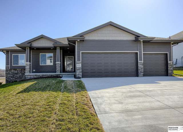 Property at 6021 N 168th Ave, Omaha, NE 68116, 4 beds, 3 baths