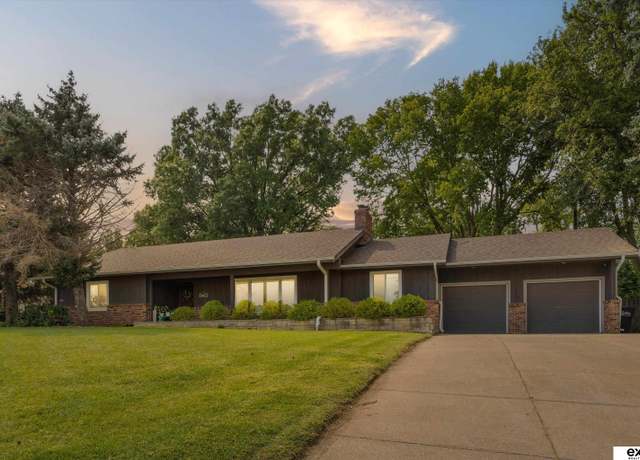 Property at 1602 S 75 St, Omaha, NE 68124, 3 beds, 2 baths